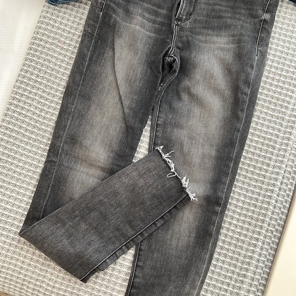 Abercrombie High Rise skinny jeans (size 26L) - Picture 3 of 7